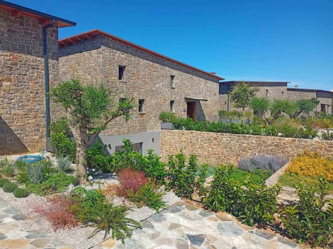 Real Life Homes Luxurious Seafront Villas Each With Their Own Private Pools Korakokhórion Extérieur photo