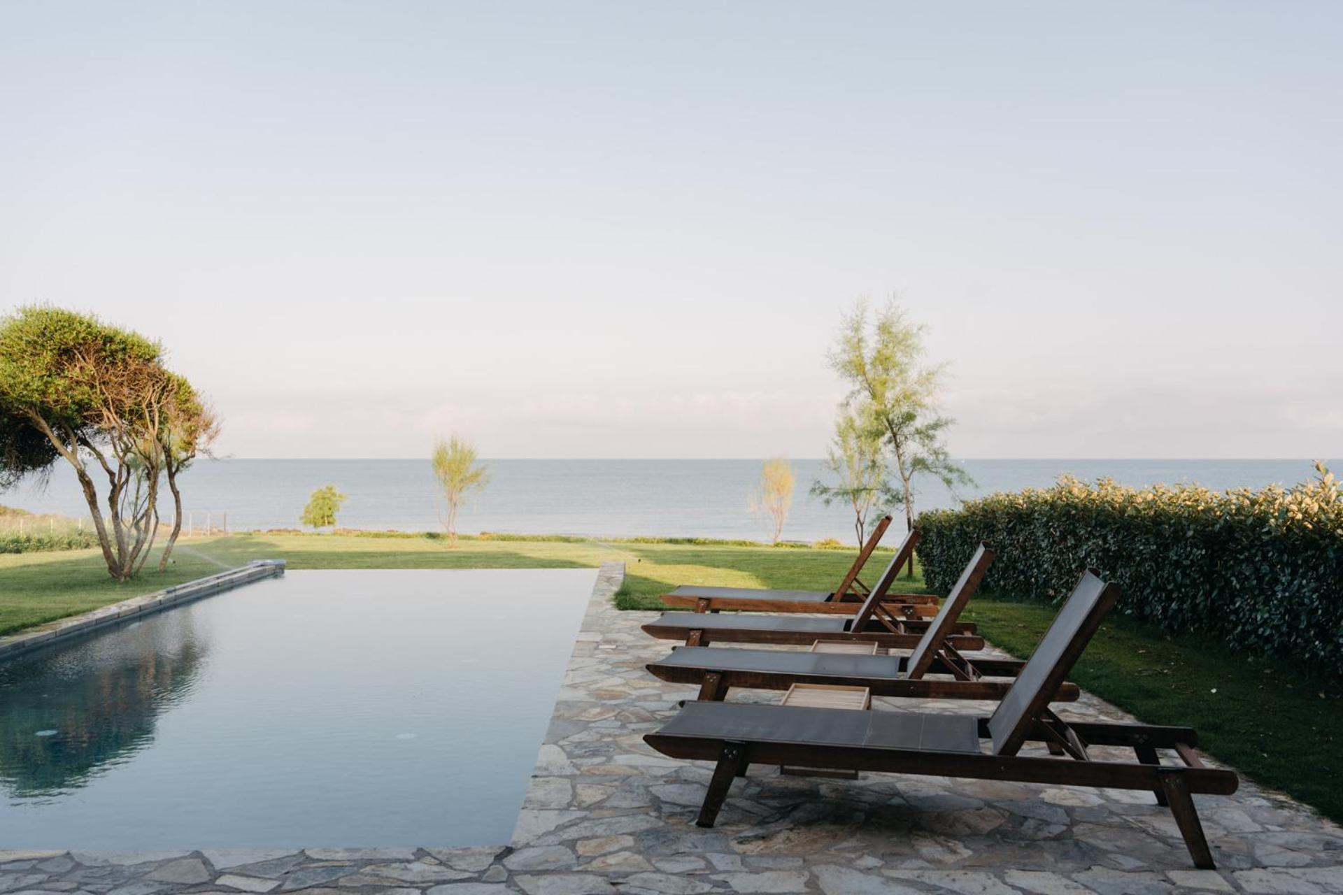 Real Life Homes Luxurious Seafront Villas Each With Their Own Private Pools Korakokhórion Extérieur photo