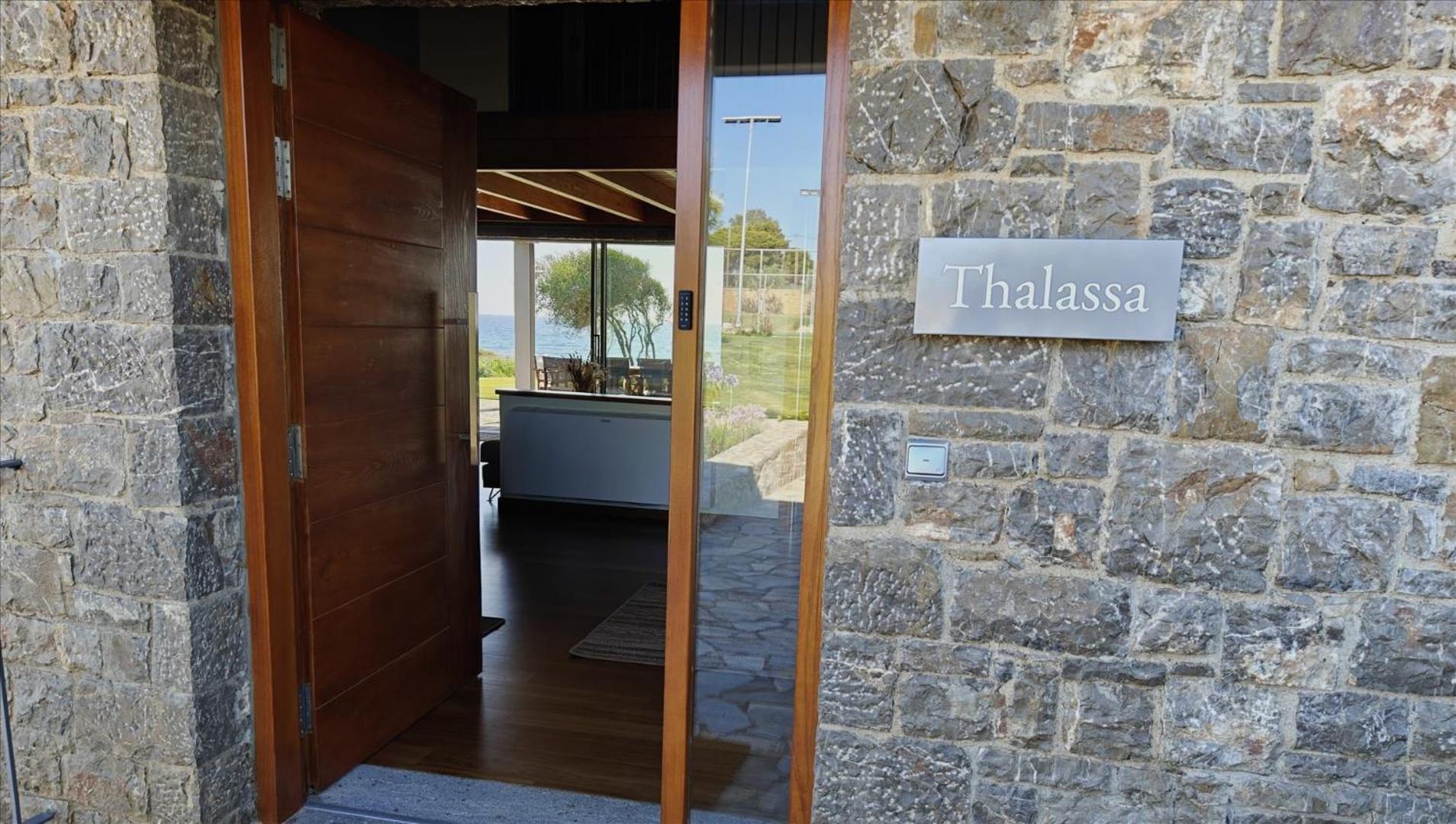 Real Life Homes Luxurious Seafront Villas Each With Their Own Private Pools Korakokhórion Extérieur photo