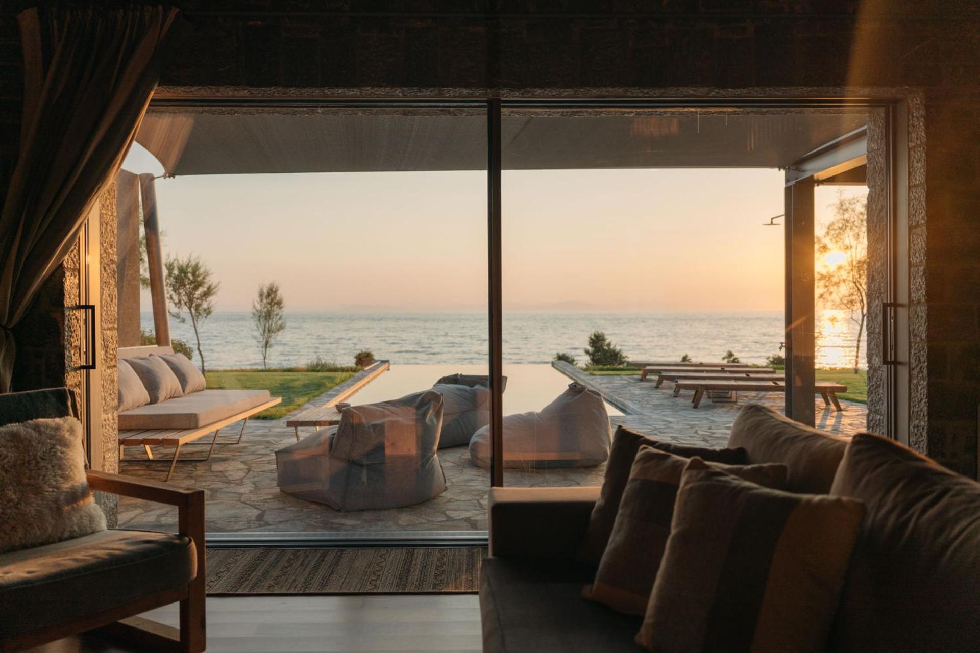 Real Life Homes Luxurious Seafront Villas Each With Their Own Private Pools Korakokhórion Extérieur photo