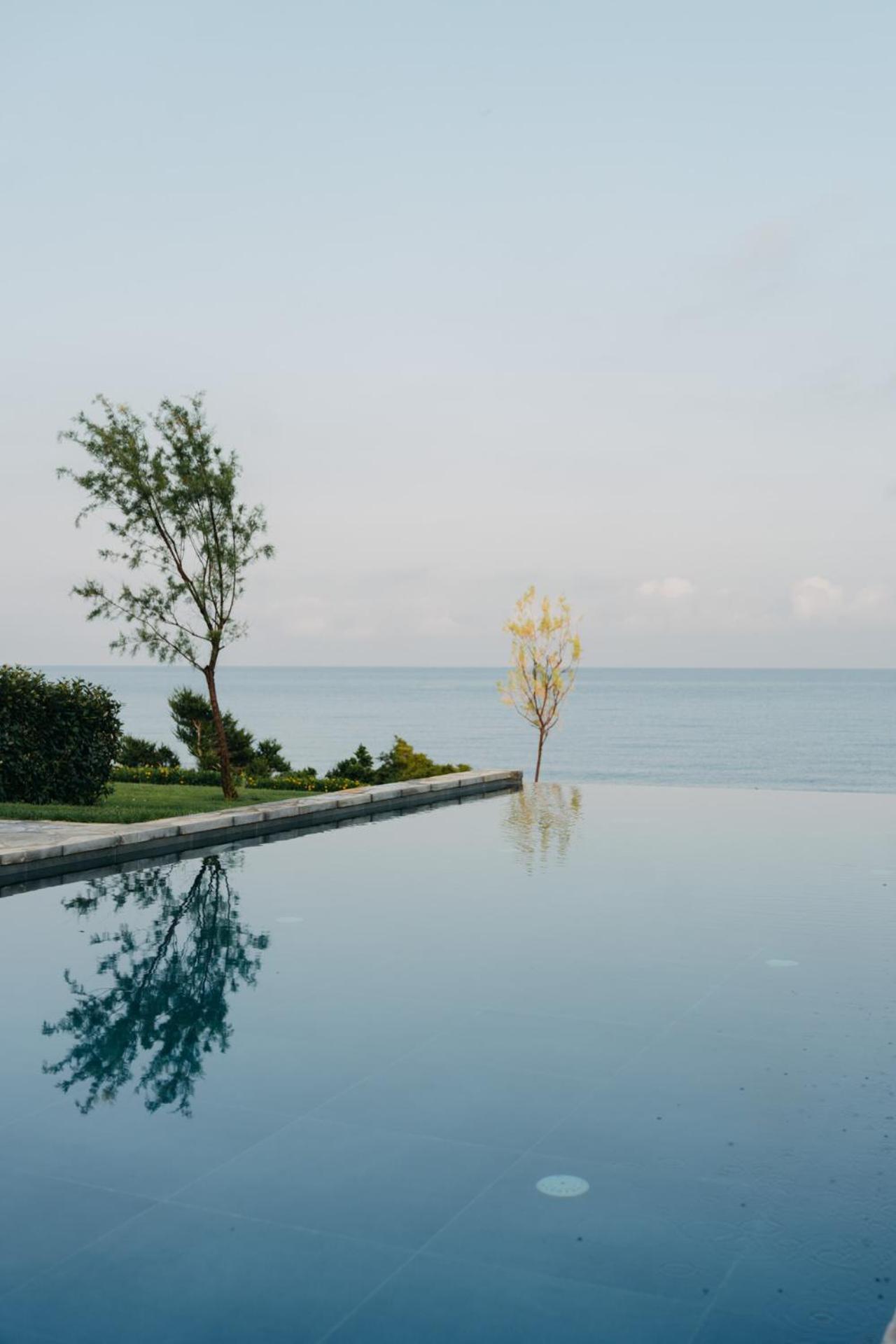Real Life Homes Luxurious Seafront Villas Each With Their Own Private Pools Korakokhórion Extérieur photo