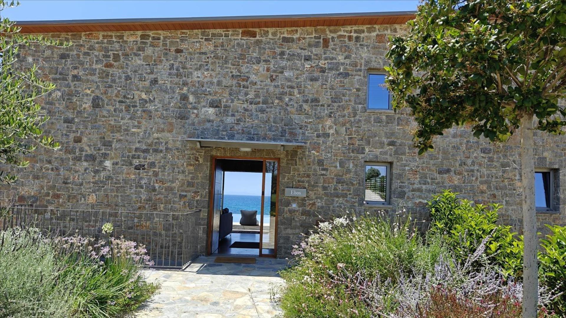 Real Life Homes Luxurious Seafront Villas Each With Their Own Private Pools Korakokhórion Extérieur photo